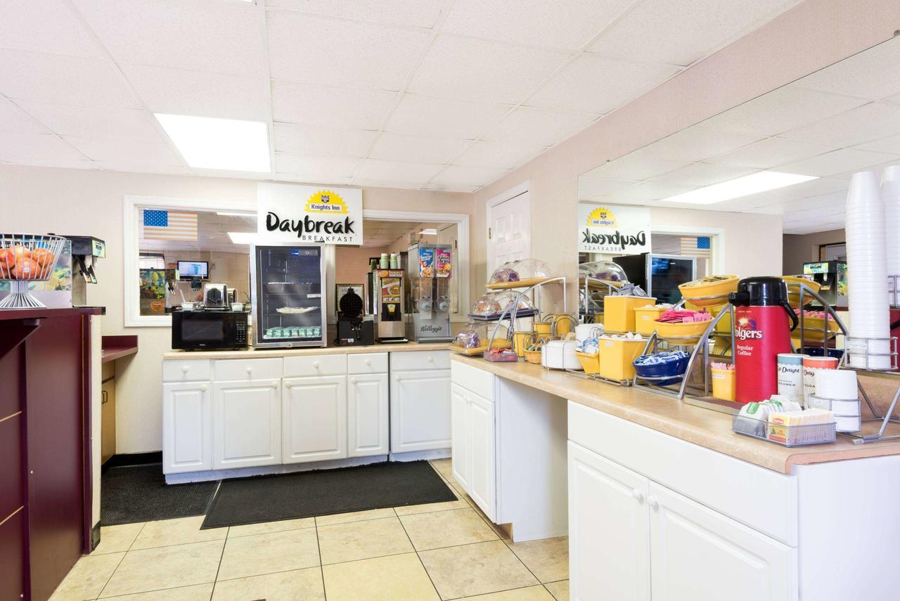 Knights Inn Elizabethtown Экстерьер фото