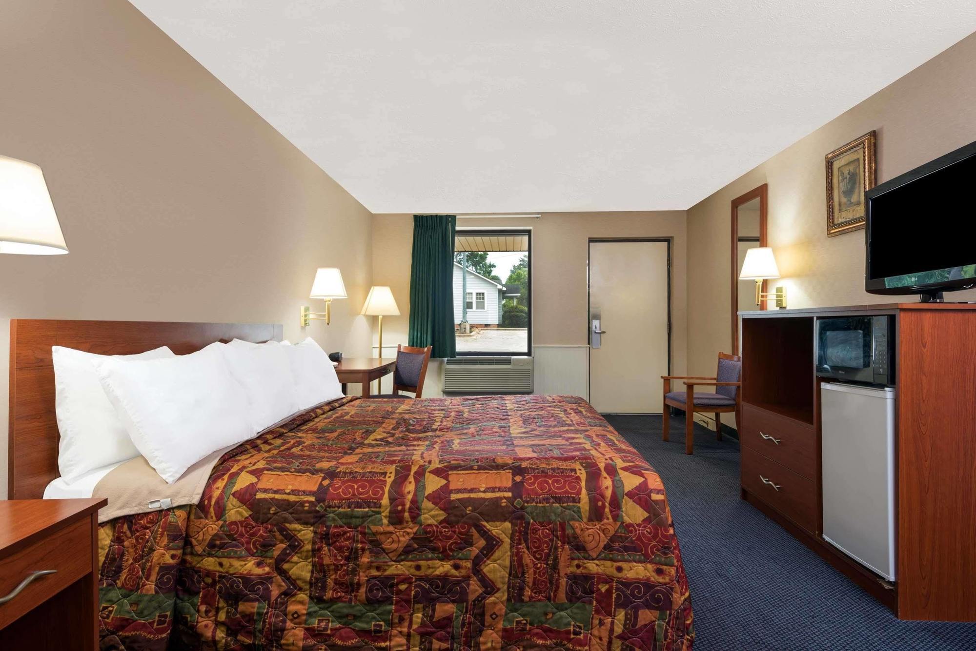 Knights Inn Elizabethtown Экстерьер фото