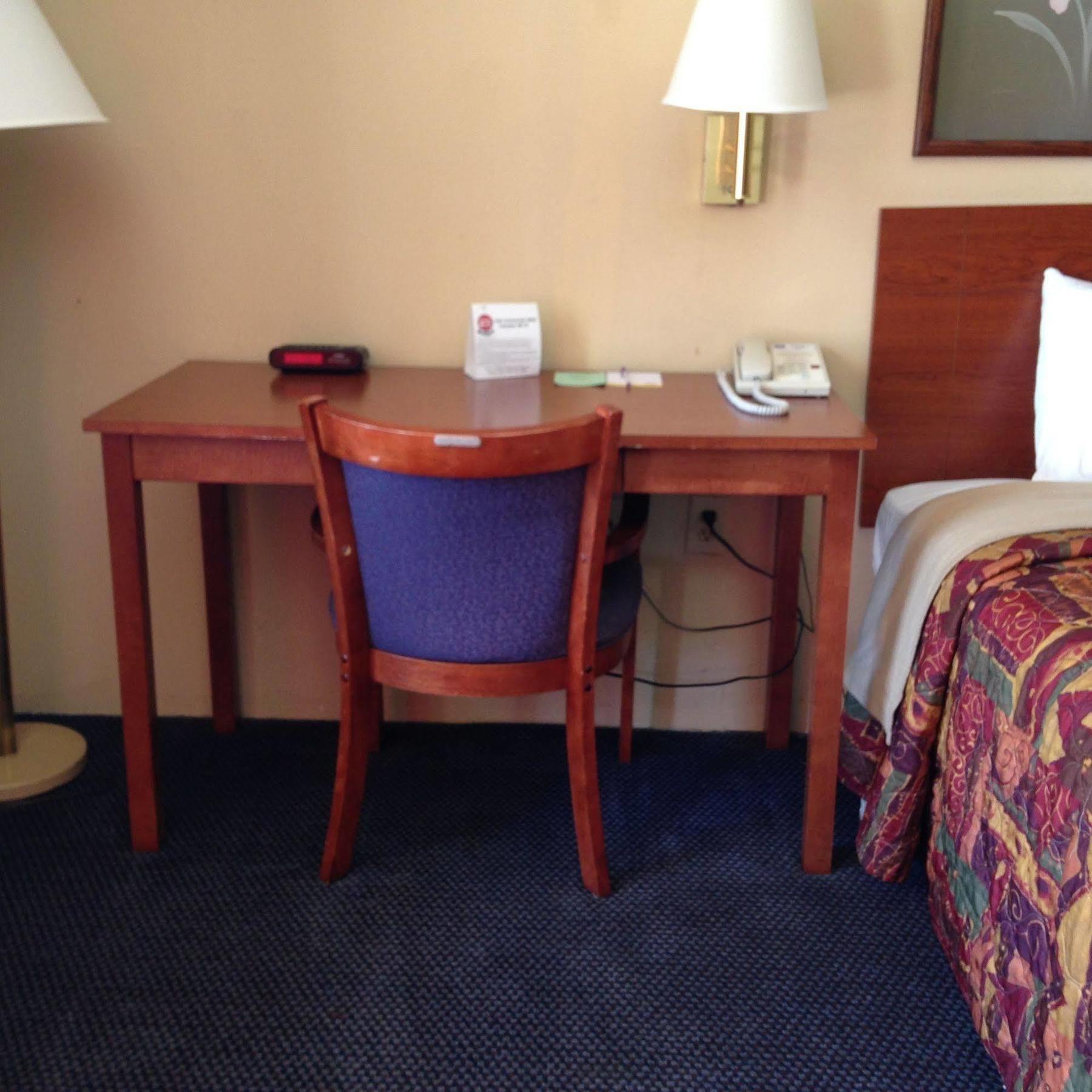 Knights Inn Elizabethtown Экстерьер фото