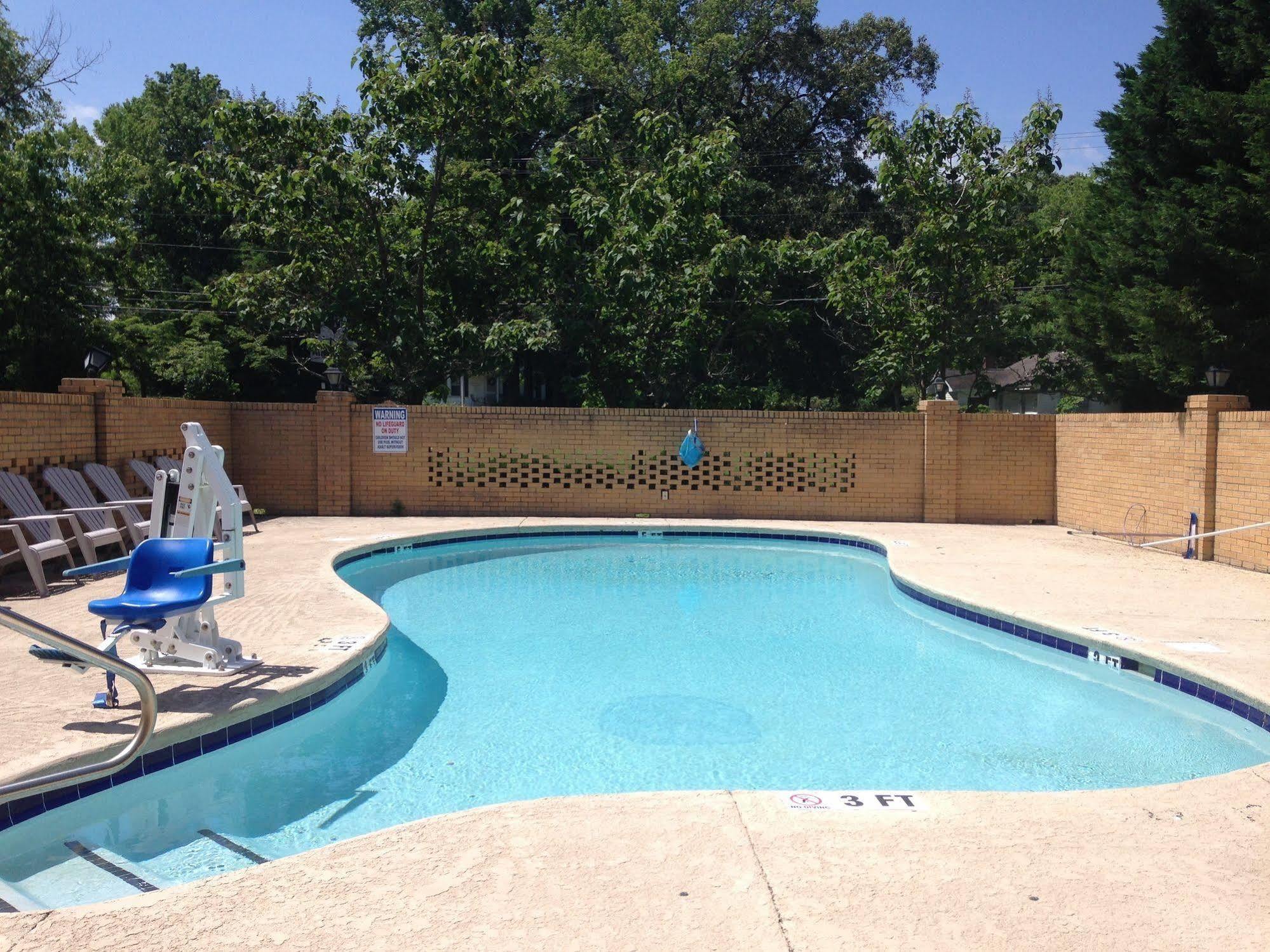 Knights Inn Elizabethtown Экстерьер фото